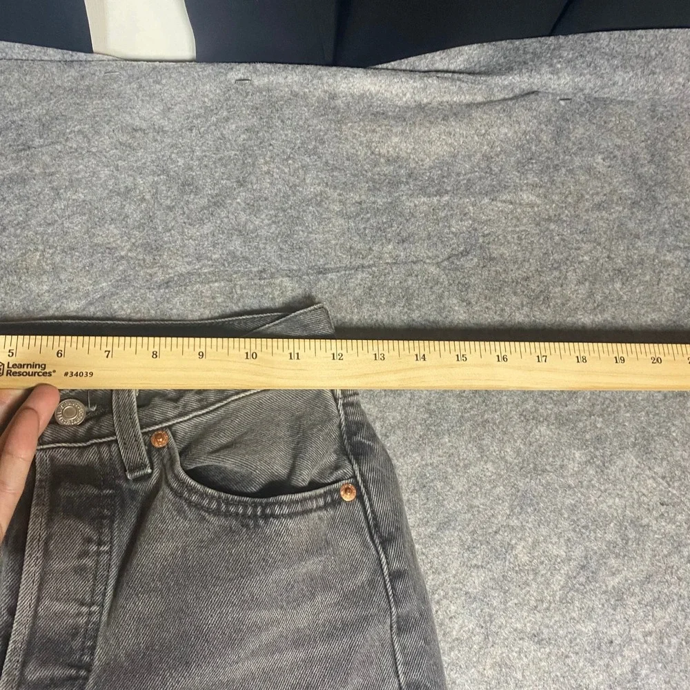 Levi Strauss & Co 501‎ 81 Premium Grey Wash Straight Leg Button Fly Jeans 24x31